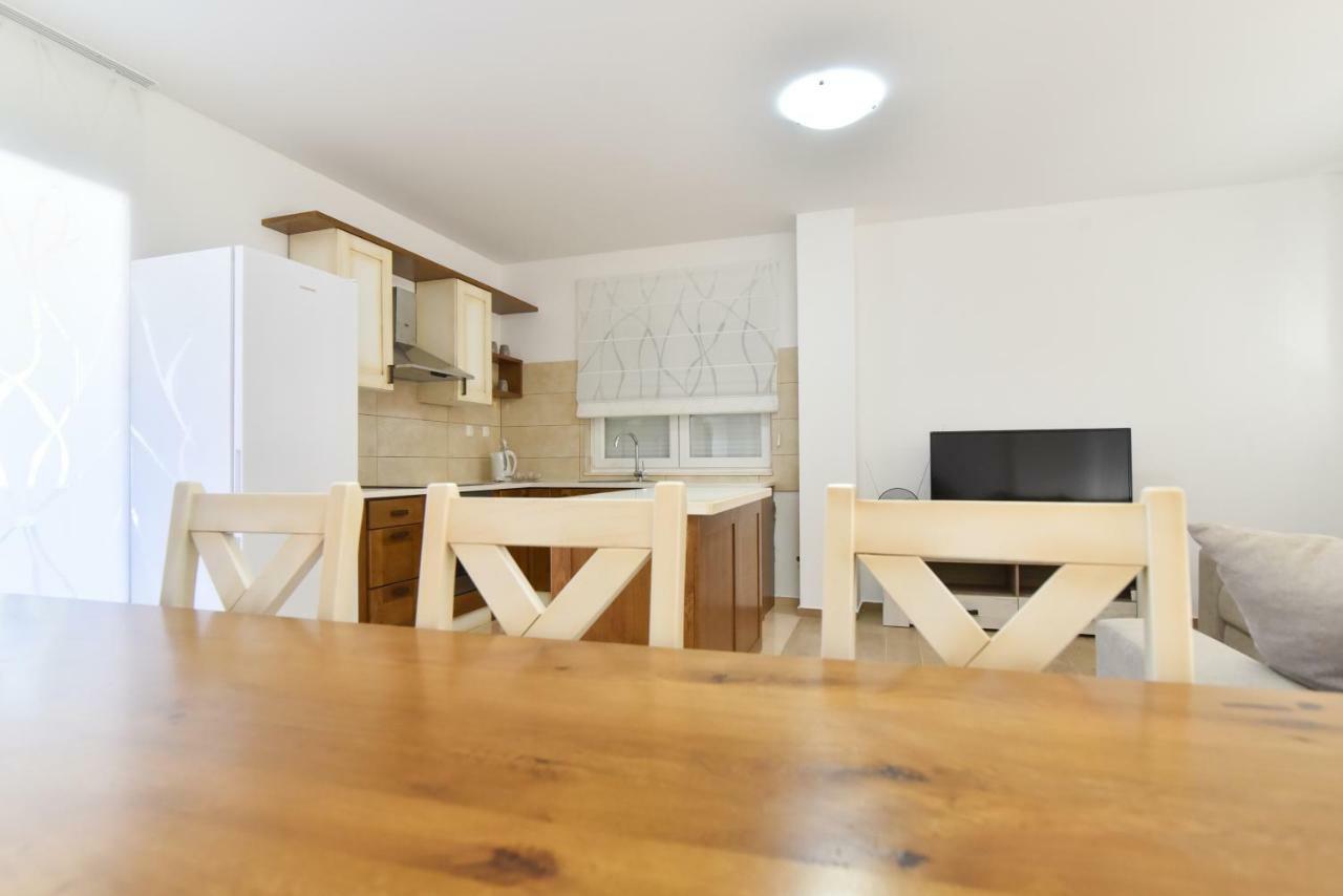 Villa Village Idylle With Heated Pool, Sauna, Jacuzzy And Private Parking Sukošan Exterior foto