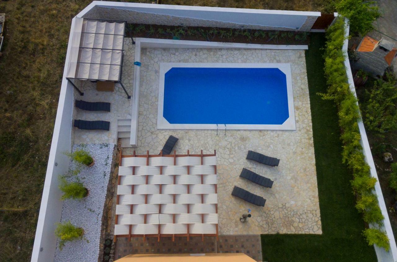 Villa Village Idylle With Heated Pool, Sauna, Jacuzzy And Private Parking Sukošan Exterior foto
