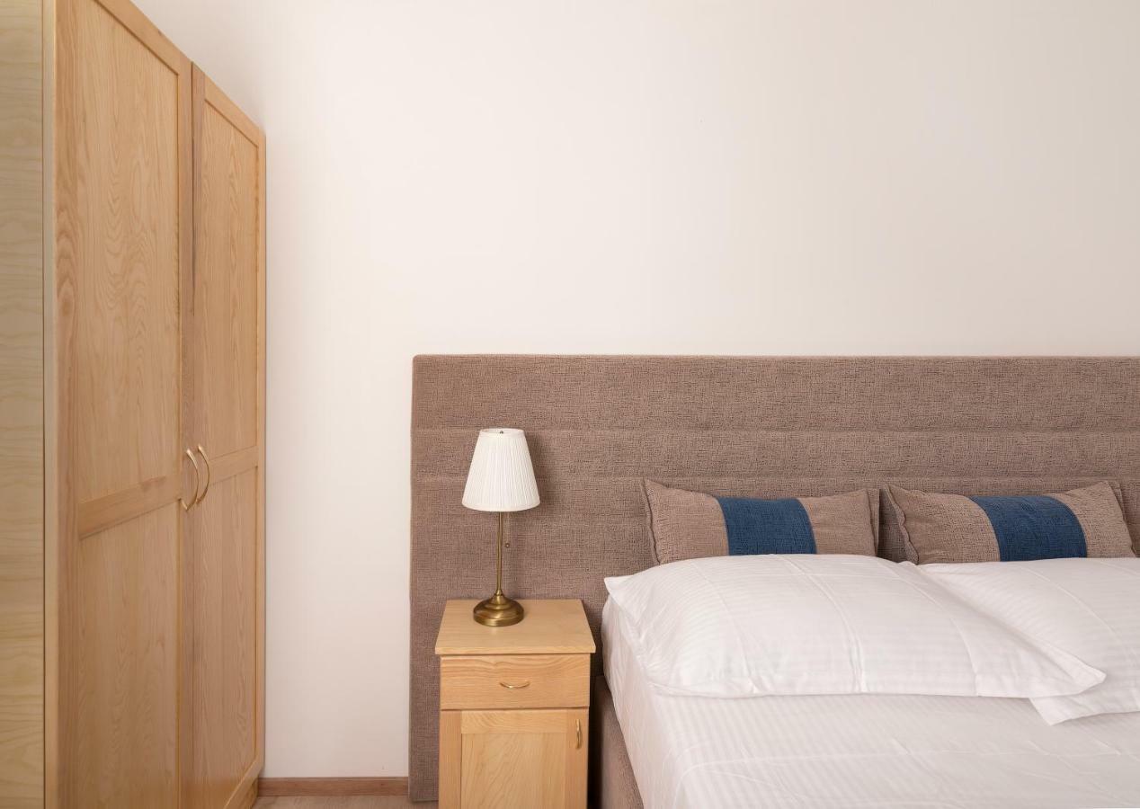 Villa Village Idylle With Heated Pool, Sauna, Jacuzzy And Private Parking Sukošan Exterior foto